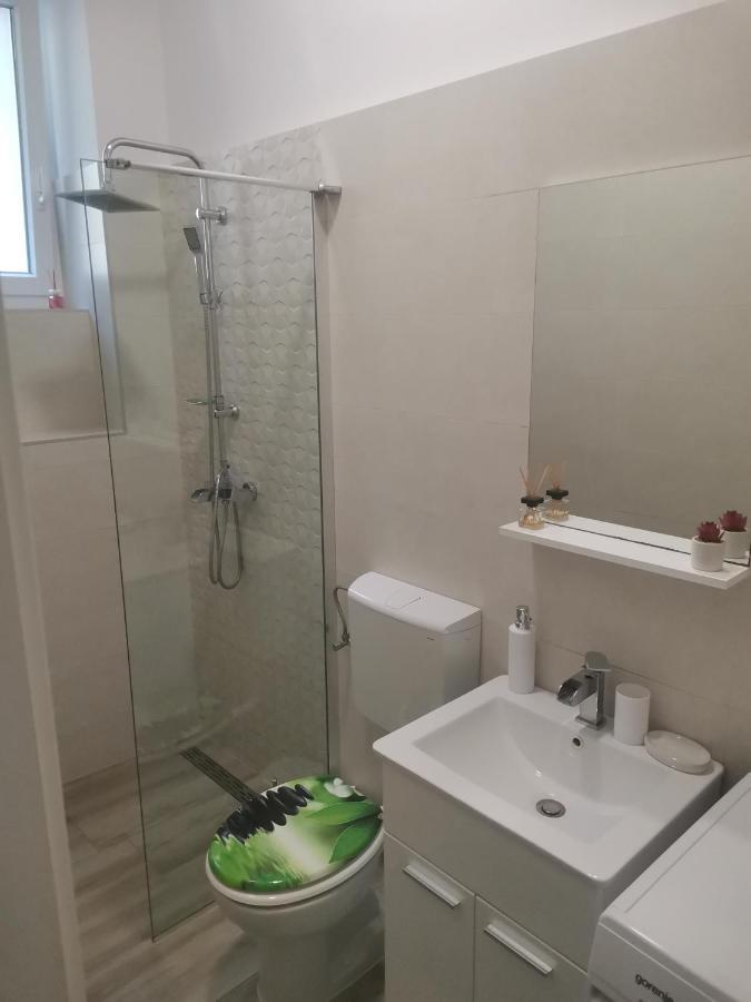 Studio Apartman Kristina Apartment Pula Ngoại thất bức ảnh